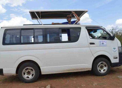 DAY TOUR TO NAIROBI NATIONAL PARK AND GIRAFFE CENTRE